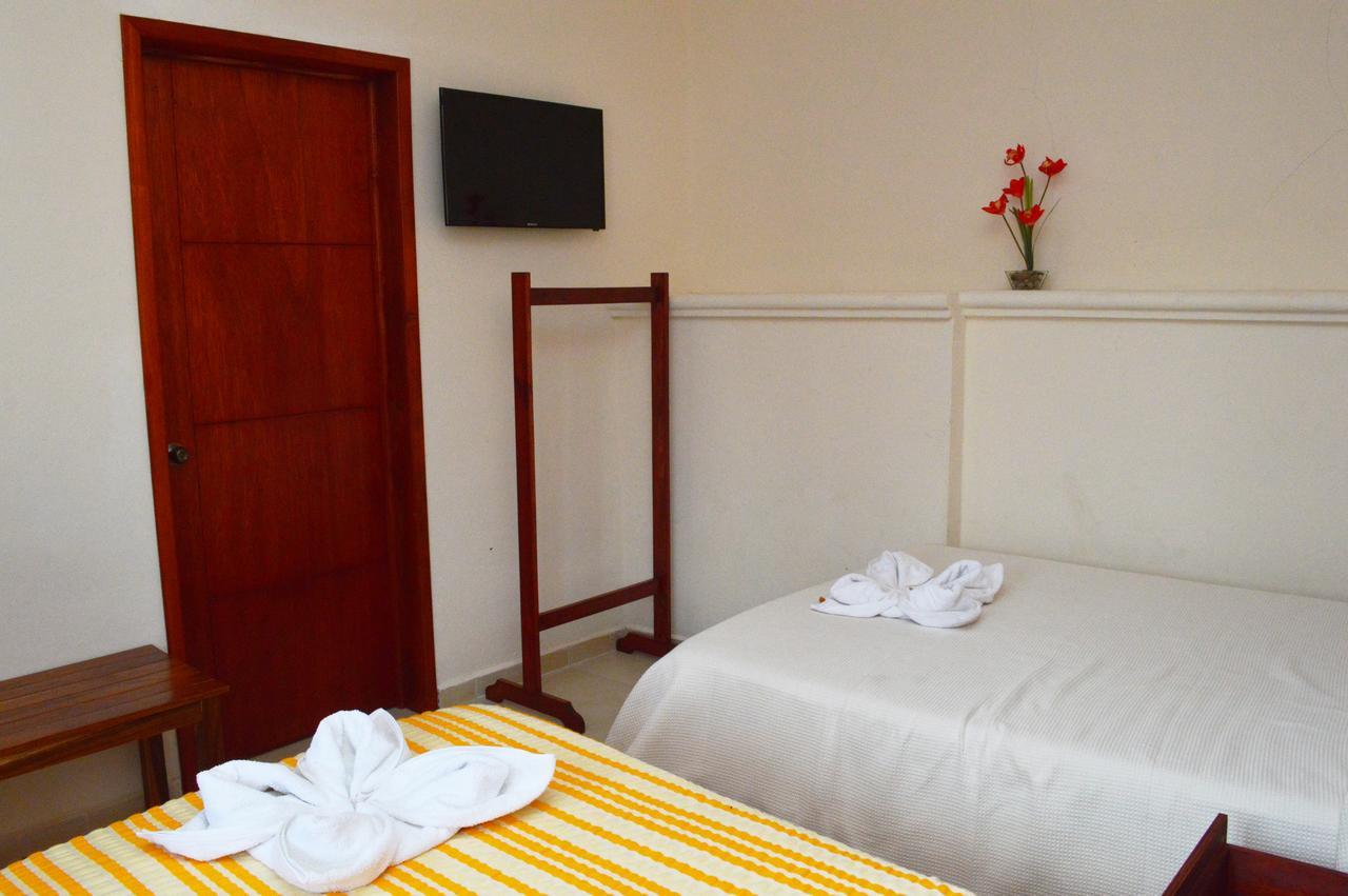 Hotel Las Mestizas Валядолид Екстериор снимка